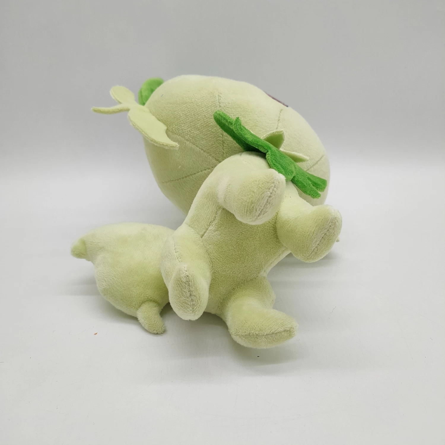 Sprigatito Felori Kuscheltier Pokemon (ca.25x20cm) 7 Sprigatito Felori Kuscheltier Pokemon (ca.25x20cm) - Image 7