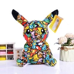 Pikachu Kuscheltier Pokemon Graffiti Look - 13cm -Pokémon Spielzeug Geschäft product image 1637003630